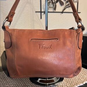 Fossil Brown Shoulder Bag with High-Quality Leather and Adjustable Strap